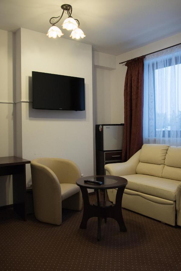 Hotel Hensch Lodz  Ngoại thất bức ảnh